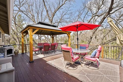 Groveland Casa | Bigfoot Retreat Home Close to Beach