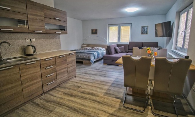 Hodrusa Hamre Apartamento | BIKE apartments 3