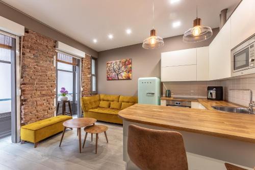 Centro histórico de Bilbao Apartamento | Bilbao Old Town XII by Aston Rentals