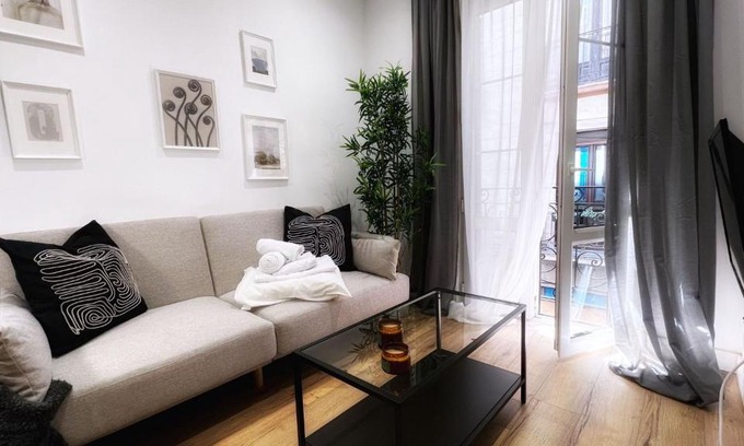 Centro histórico de Bilbao Apartamento | Bilbao Ronda apartamento con balcón Casco Viejo