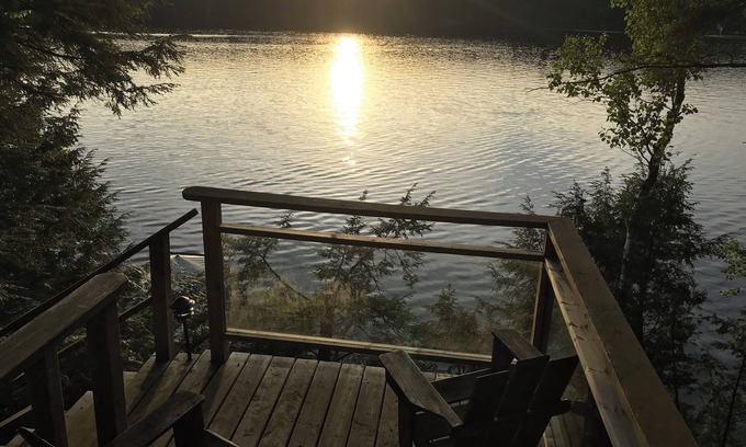 Algonquin Highlands Cabina | Bill's Rustic Cabin