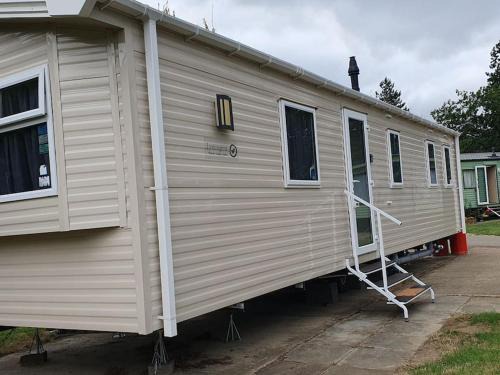 Great Houghton Apartamento | Billing Aquadrome - Alberta Caravan 2 Bedroom Sleep 6