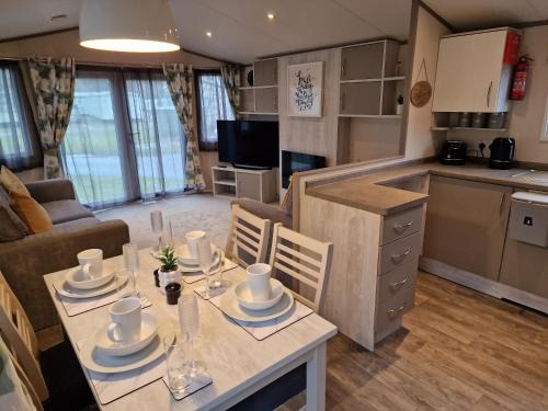 Great Houghton Complejo | Billing Aquadrome- Bird Lake Pastures Holiday Caravan Sleep 6