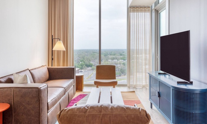 East Cesar Chavez Casa | Billy by AvantStay | Brand New Condo in Austin w/ Amazing Amenities