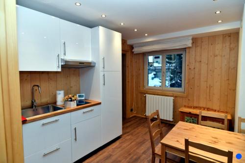Madonna di Campiglio Apartamento | Bilocale centro paese con posto auto
