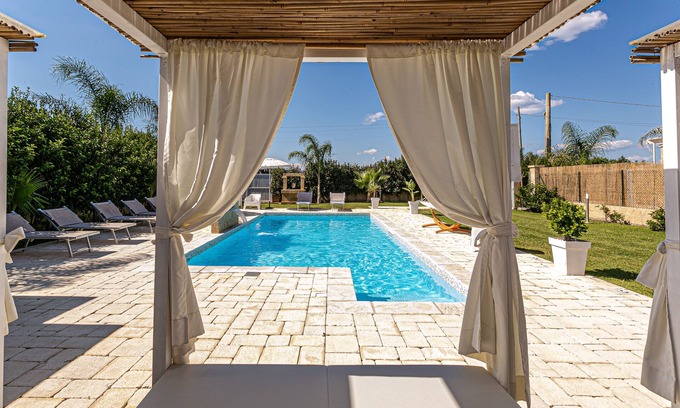 Torre San Giovanni Apartamento | Bilocale con piscina a 500 m dal mare
