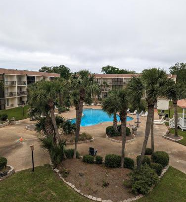 Biloxi Apartamento | Biloxi Beach Condo-B