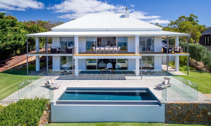 Eagle Bay Casa | Bilyarra I Private Properties