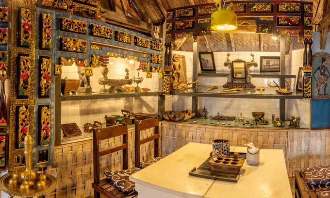 Lovina Cama Y Desayuno | Binaria Museum Hotel