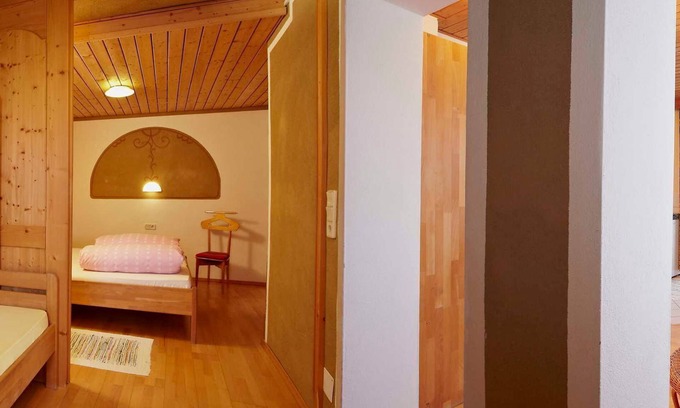 Eberstein Otro | Bionest III - casa de campo orgánica Arche