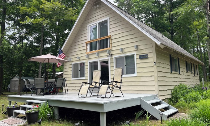 Boyne City Cabaña | Birch Cottage - Wonderful location. Beach, Hike, & Shop! Pure Michigan getaway.