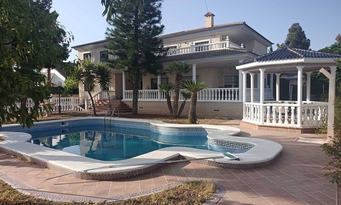 San Vicente del Raspeig Chalet De Esquí | Casa abedul