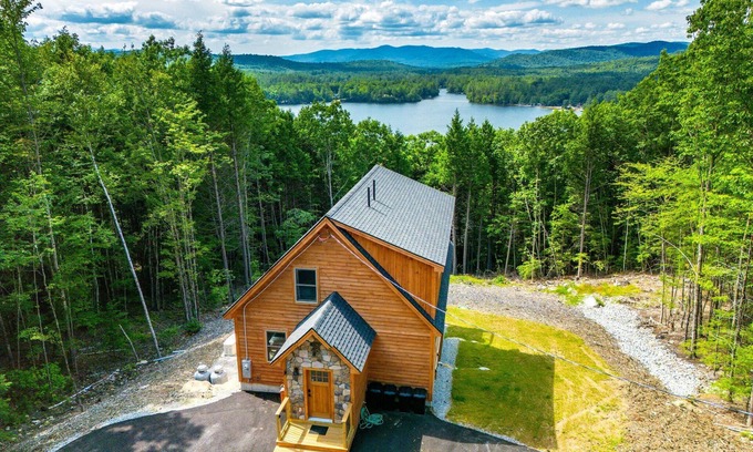 Bryant Pond Cabina | Birch Mountain Cabin| EV Charger-Slps12! HotTub!