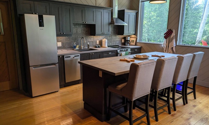 Colborne Casa | Birch View Studio - Luxury Guesthouse in Brighton, Ontario