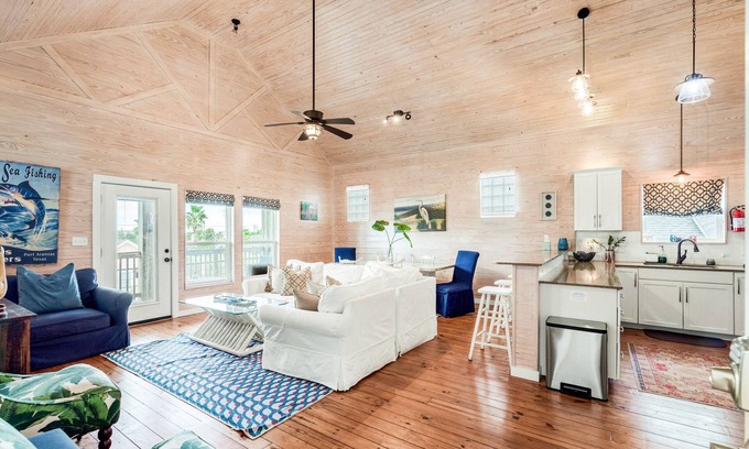 Port Aransas Casa | Bird in Paradise