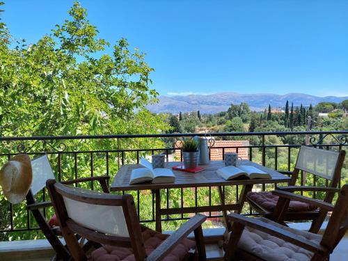 Mantzavinata Casa | BIRD S SONG