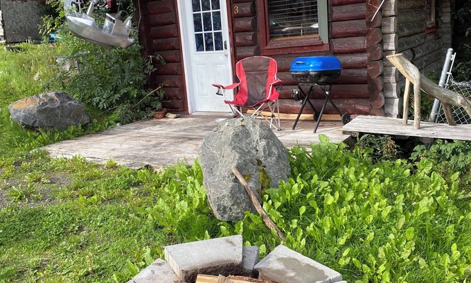 Bird Creek Cabina | Birdhouse Cabin Rental LLC / Near Girdwood or Anchorage
