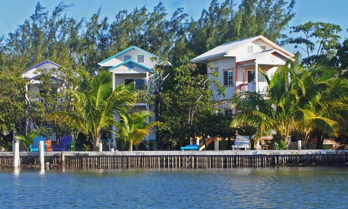 Cayo Corker Cabaña | Birdhouses Hummingbird is a very unique place in the sunset side of the island.