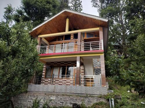 Kullu Hotel | BIRDS LOVE HOUSe