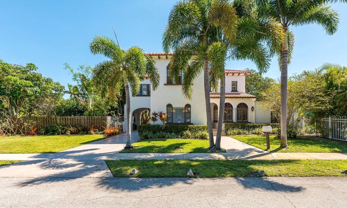 South Palm Park Neighborhood Association Casa | Birds of Paradise Historic 1900's Spanish Estate!