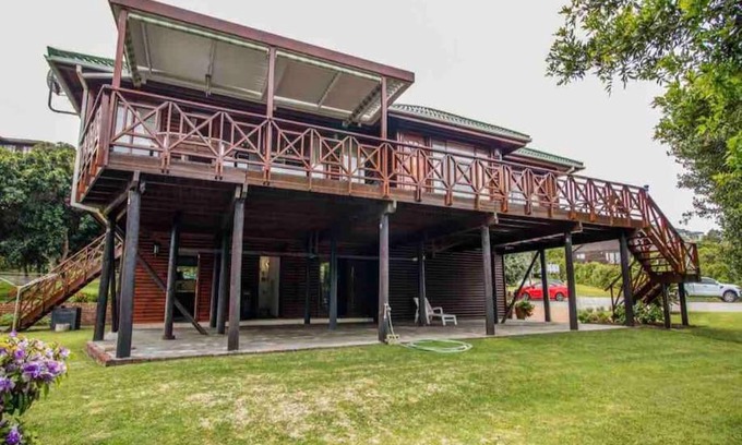 Brenton-on-Sea Casa | Birdsong Your Brenton-on-Sea home-away-from-home