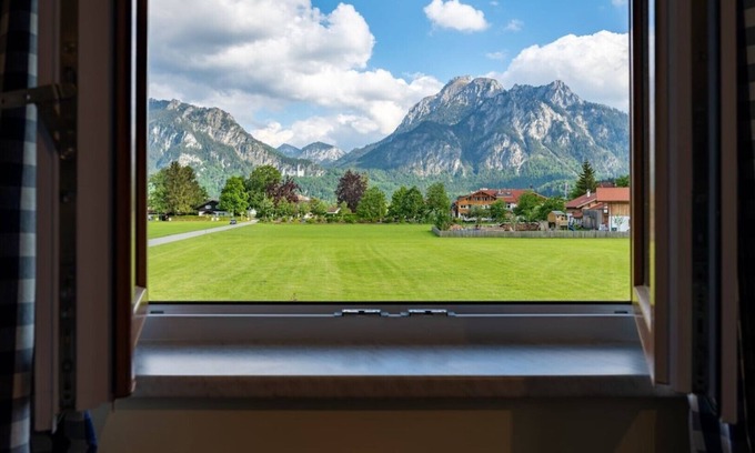 Horn Apartamento | Birkeneck 2 (1st floor), castle view dream holiday apartment