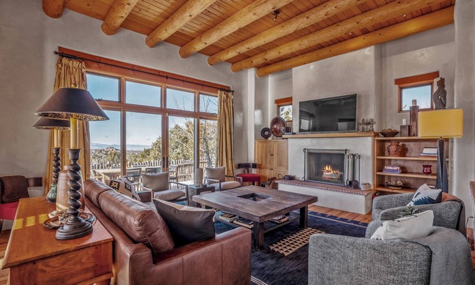 Tesuque Casa | Bishop's Lodge Villa 11F | Luxe Retreat