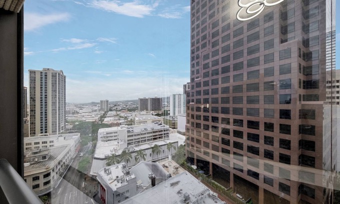 Downtown Honolulu Condominio | Bishop Suites @ Executive Centre, Downtown Honolulu, Mountain View Suite #1612