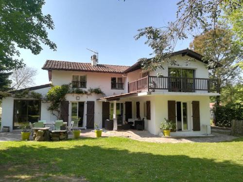 Ascain Casa | Bizkarzuneko Etxea