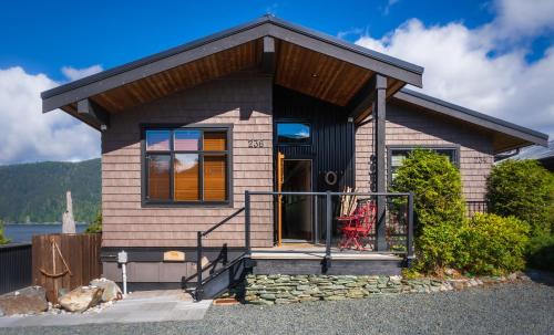 Port Renfrew Casa | Bjørn Holm