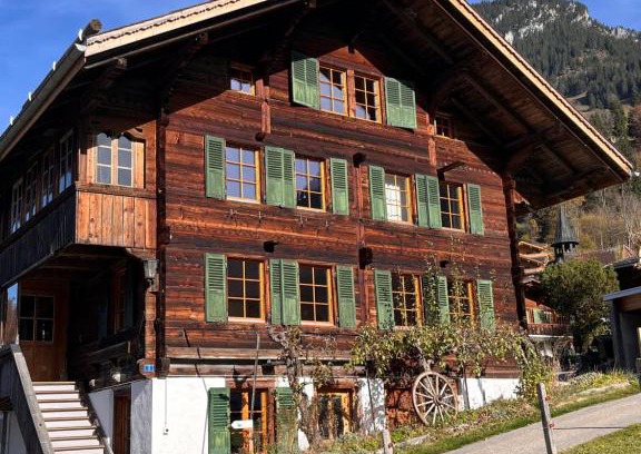 Reichenbach im Kandertal Casa | Blüemlisalp-Huus im Kiental
