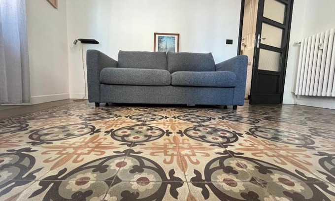 San Donato - Campidoglio Apartamento | Black and White Home