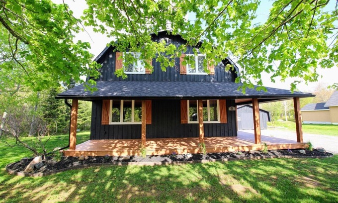 Grand Barachois Casa | Black Barn Family Beach House