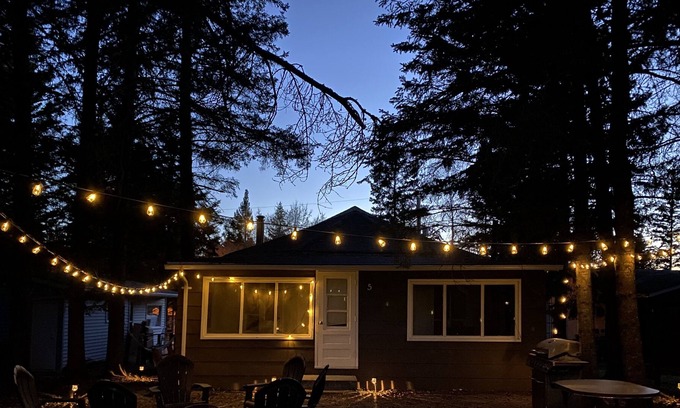 Wasagaming Casa | Black Bear Cabin - Clear Lake MB
