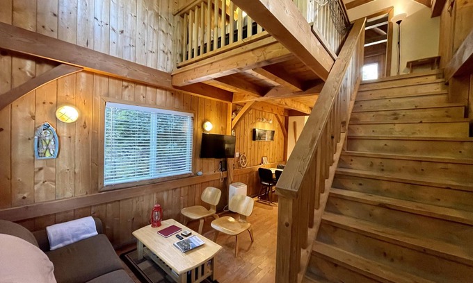 Ucluelet Casa | Black Bear Cottage