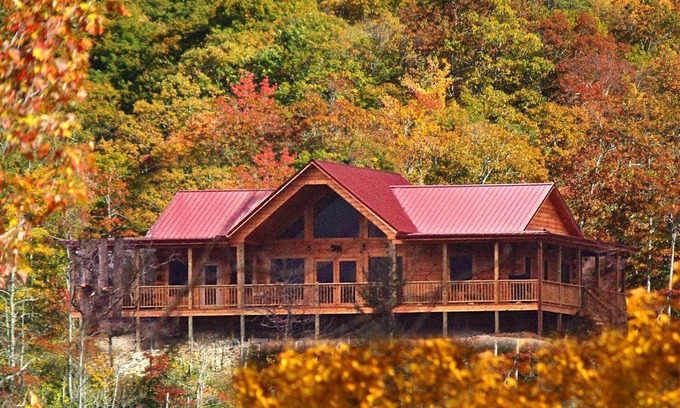 Bryson City Cabina | Negro Bear Lodge At Deep Creek estrenar cabina de Mtn Vistas, Polar Express 1 milla