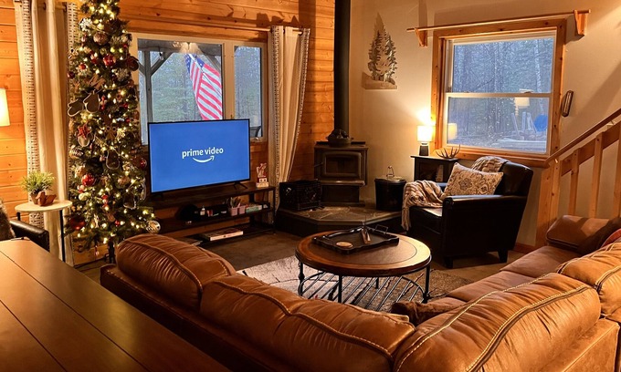 Mason Cabina | Black Dog Retreat - Northwoods Cabin
