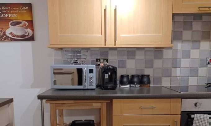 Dunstable Apartamento | Black Door MALT-Huku Kwetu (Dunstable)