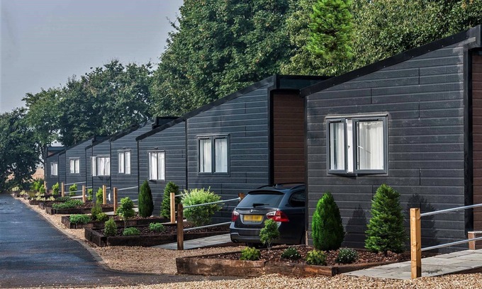 Lincoln Cabaña | Black Edition Lodge - Unit 33 - a lodge that sleeps 8 guests in 3 bedrooms