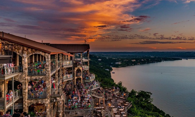Marshall Ford Condominio | Black Pearl! Near Lake Travis Safe Hood, Large Entertainment area