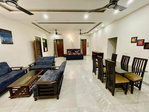 Panchkula Apartamento | Black pearl Villa panchkula sector 28