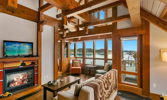 Ucluelet Casa | Black Rock Landing