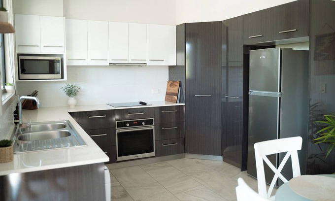 Pottsville Cabaña | Black Rocks 2BR Beachside Granny Flat by uHoliday