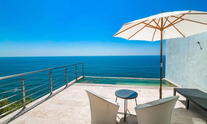 Chiltiupan Casa | Black Rose Cliff Villa Zonte