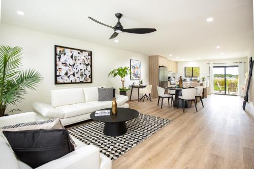 East Naples Apartamento | Black Vanilla - Stylish Symphony 3miles Downtown