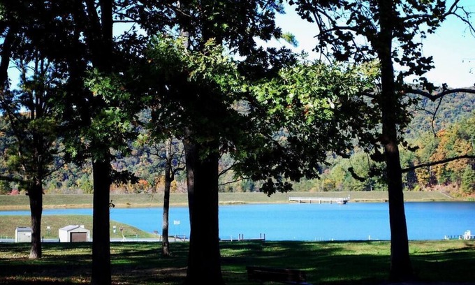 Stanley Cabina | Black Walnut Cottage: A Romantic Couple's Cabin!