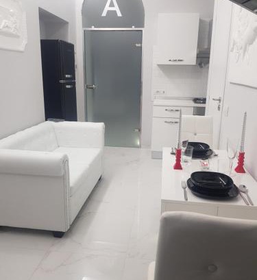 Musocco Casa | Black & White
