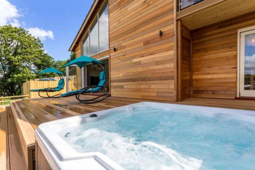 Cullompton Casa | Blackdown Views - New 6 Bedroom Eco House