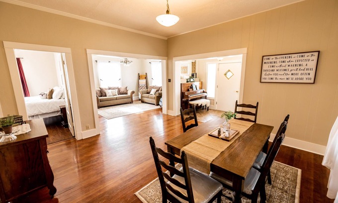 Moroni Casa | Blackham Homestead:10mi to Maple Canyon+ RV🅿️+kitchen+wash+dry+bbq +pets