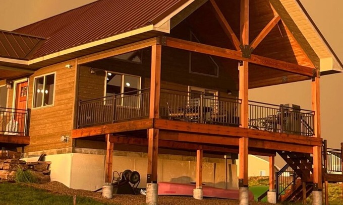 Smithwick Casa | blackhillslakehouse · Angostura-Black Hills Lakehouse- Beautiful!